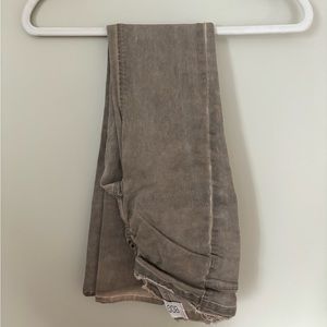 cute v neck flare jeans!!